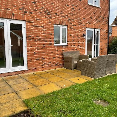 Stunning Large Detached Gloucester, 4 Beds, 3 Bedroom, 2 Bathroom Property, Nr Chelt, The Docks And Quays Sleeps 6 Экстерьер фото