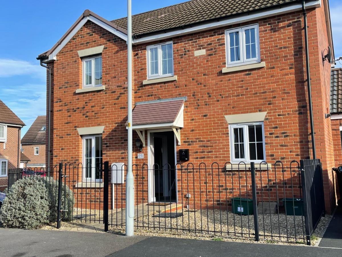 Stunning Large Detached Gloucester, 4 Beds, 3 Bedroom, 2 Bathroom Property, Nr Chelt, The Docks And Quays Sleeps 6 Экстерьер фото