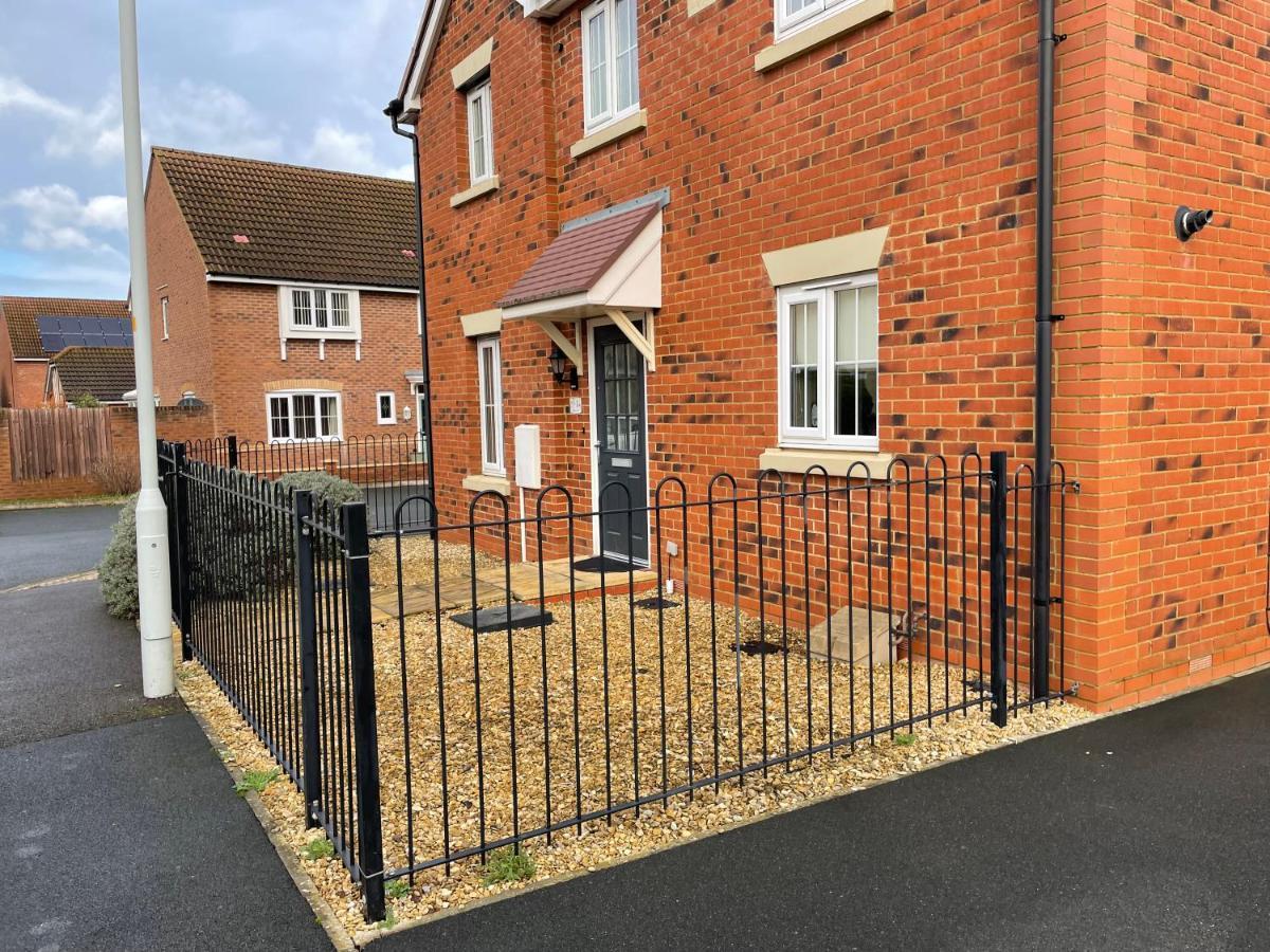 Stunning Large Detached Gloucester, 4 Beds, 3 Bedroom, 2 Bathroom Property, Nr Chelt, The Docks And Quays Sleeps 6 Экстерьер фото