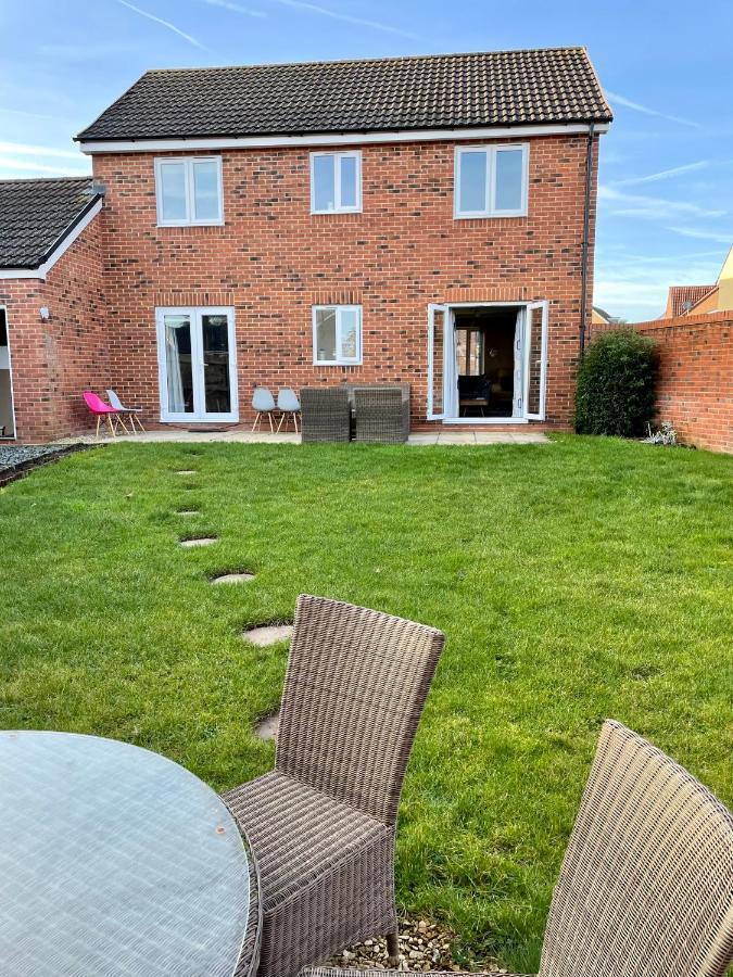 Stunning Large Detached Gloucester, 4 Beds, 3 Bedroom, 2 Bathroom Property, Nr Chelt, The Docks And Quays Sleeps 6 Экстерьер фото